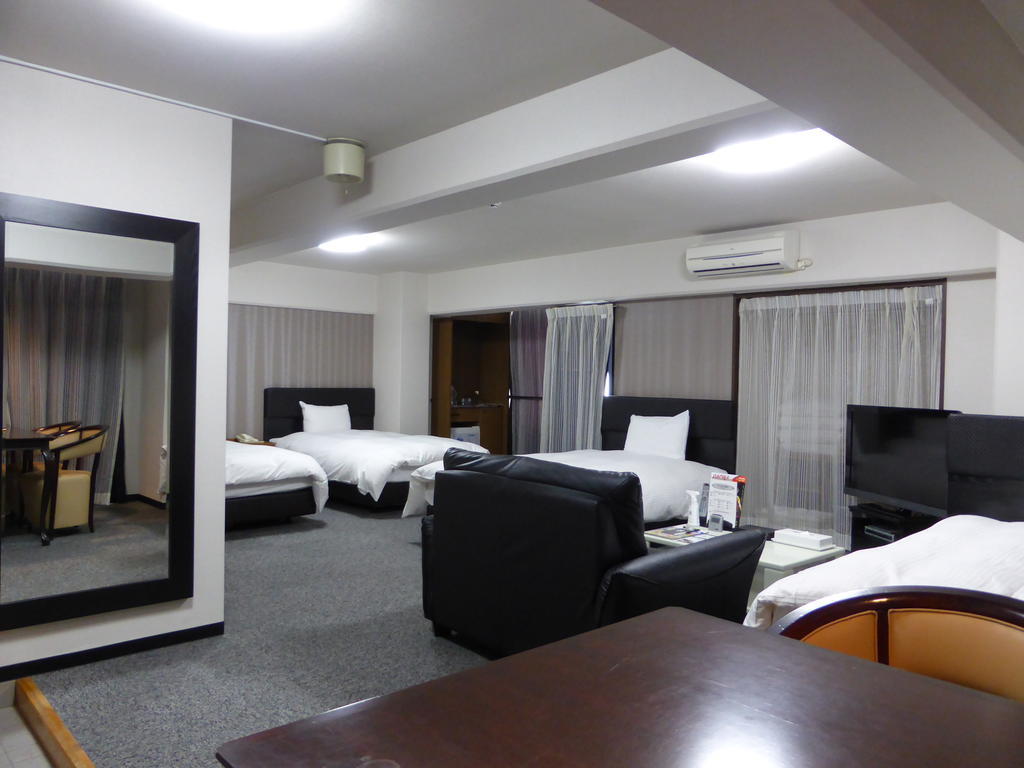 Green Rich Hotels Miyazaki Ruang foto