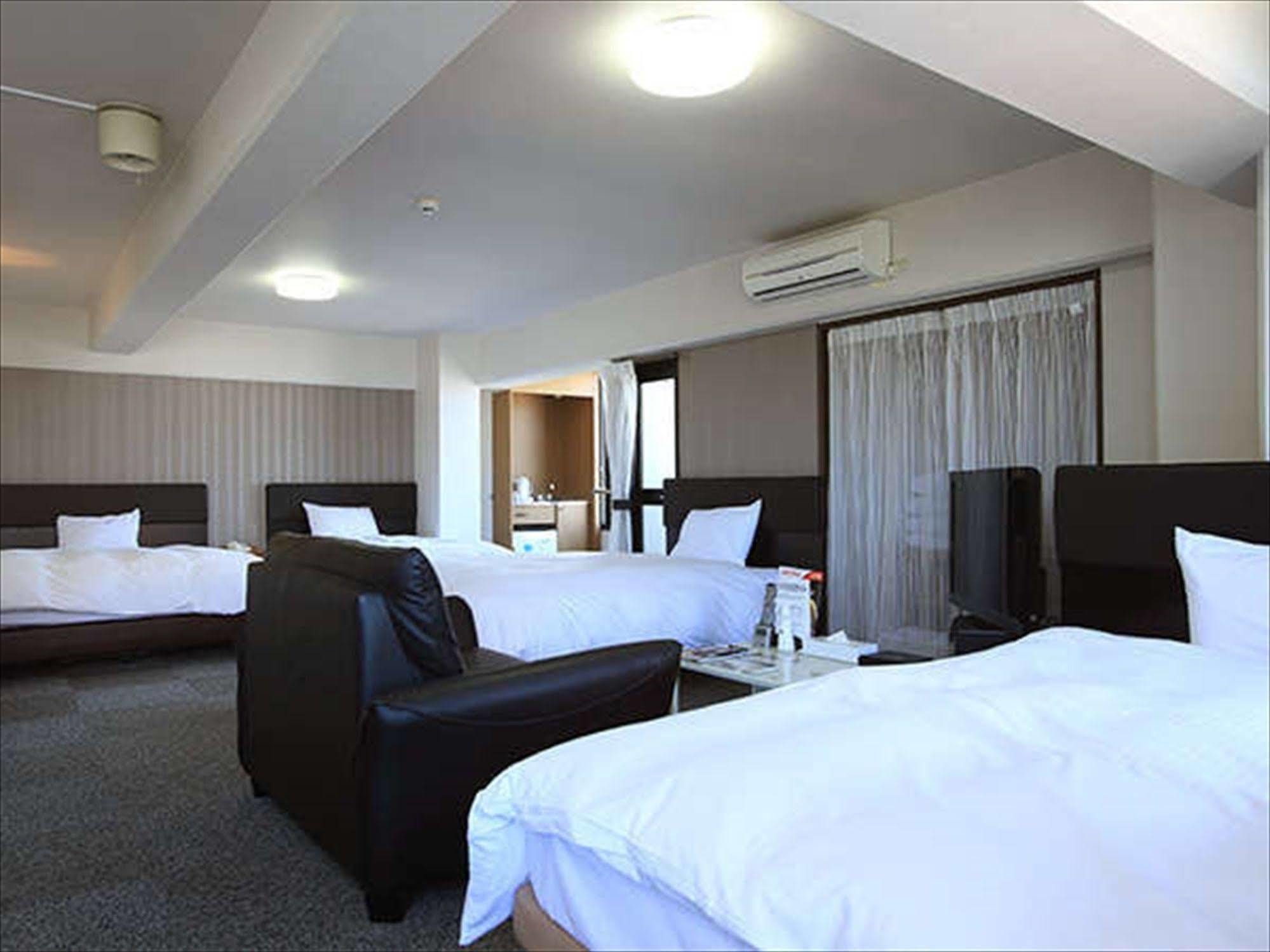 Green Rich Hotels Miyazaki Bagian luar foto