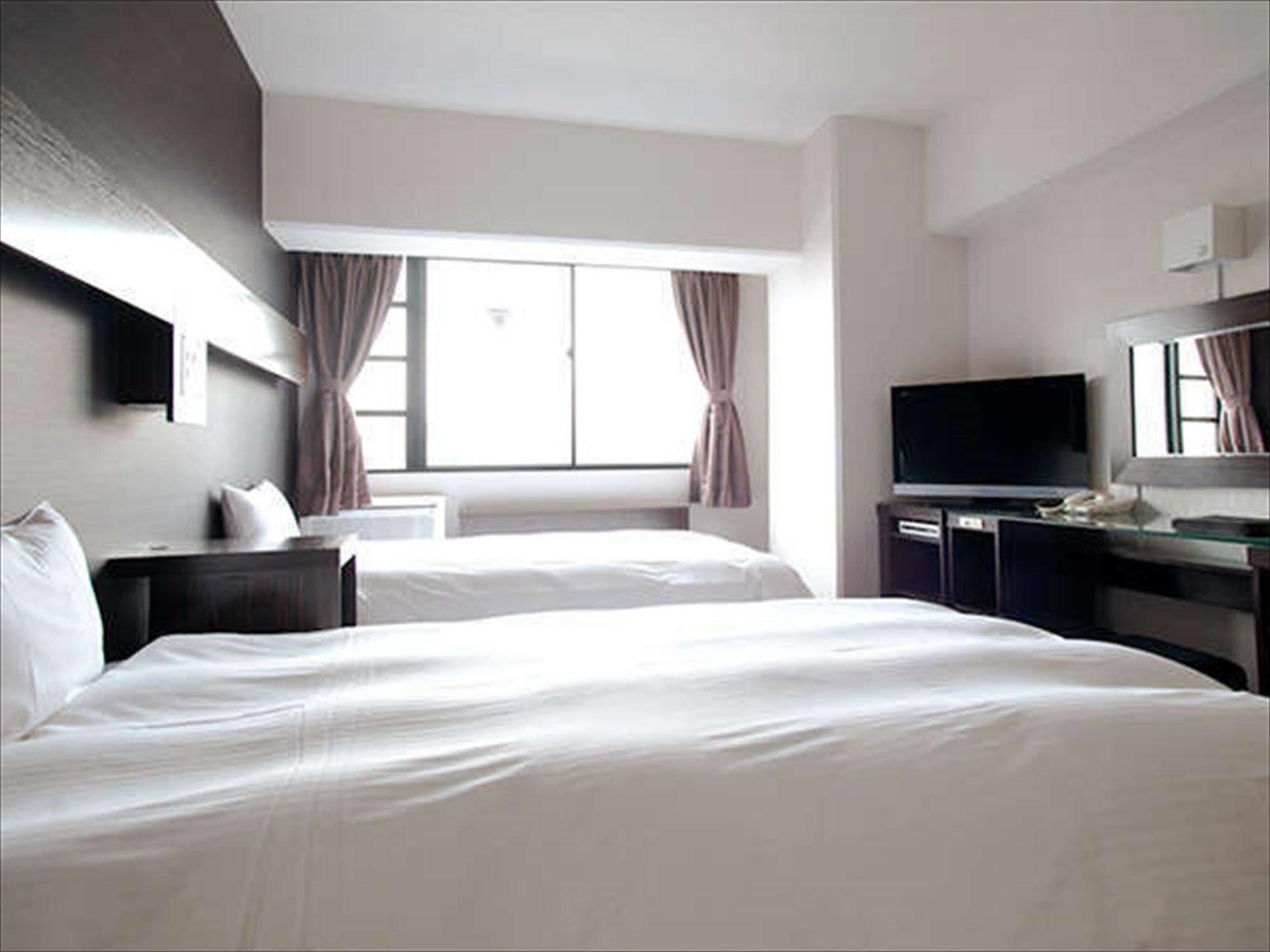 Green Rich Hotels Miyazaki Bagian luar foto